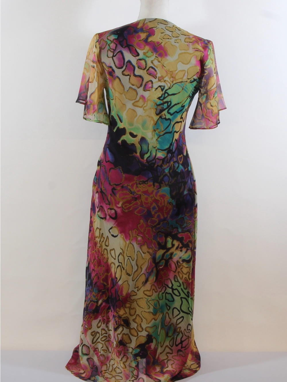 The Pyramid Collection Multicolor V-Neck Midi Dress - Picture 5 of 5